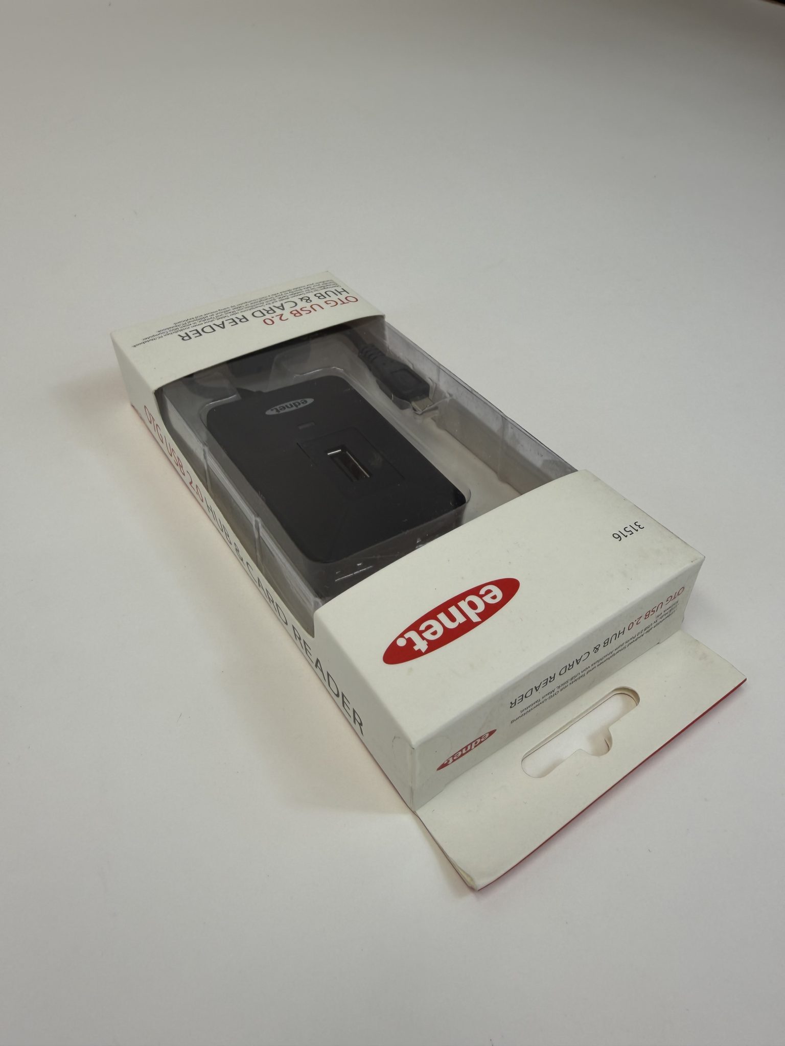 Ednet USB 2.0 šakotuvas su atminties kortelių skaitytuvu